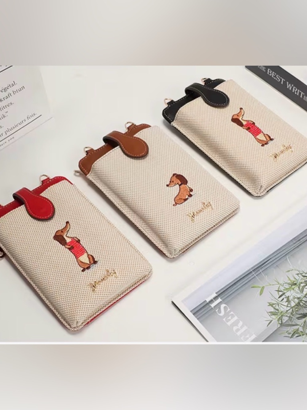 🚨Last 1 🚨New Embroidered Dachshund Crossbody Bags - Picture 5 of 12